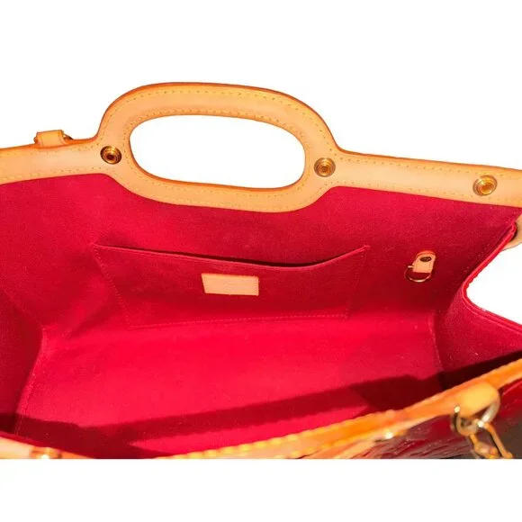 Red Roxbury Drive Handbag Monogram Vernis - Picture 4 of 4